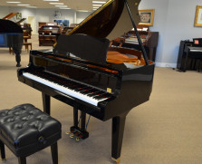 Yamaha GH1 baby grand piano